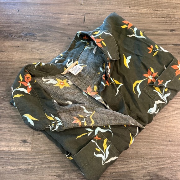 Duluth Trading Co Tops - Duluth Trading Co Floral Tencel Lyocell Button Down Shirt Olive Green 2XL